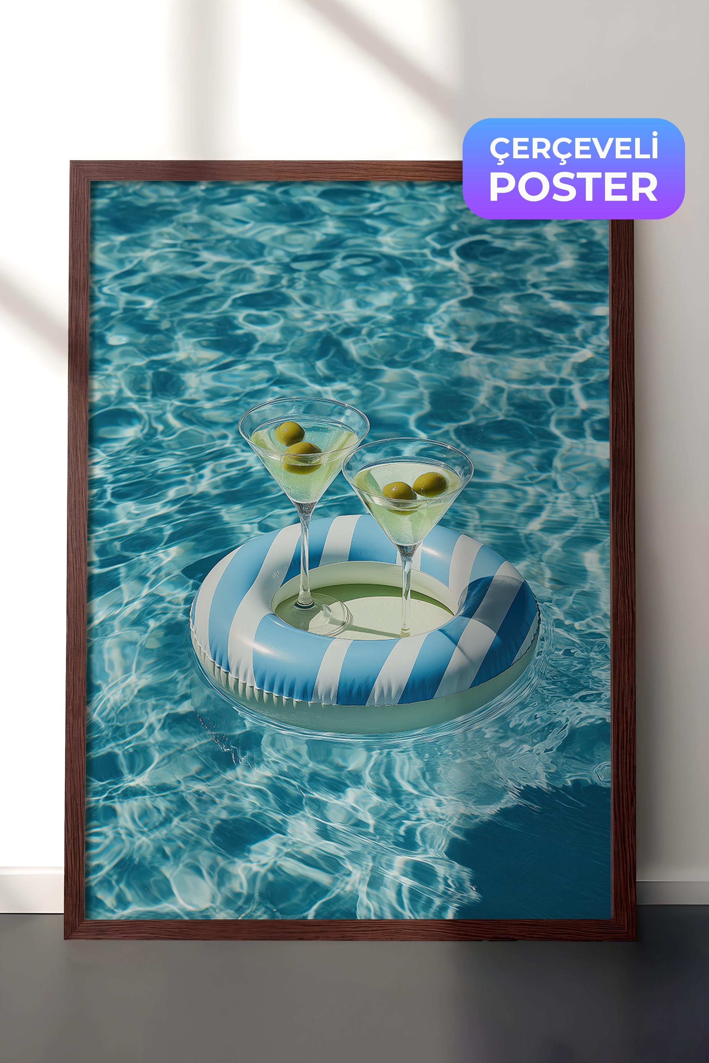 Havuz ve Martini Bardağı Posteri, Kahverengi Çerçeveli Poster, Old Money Serisi, NO:113247