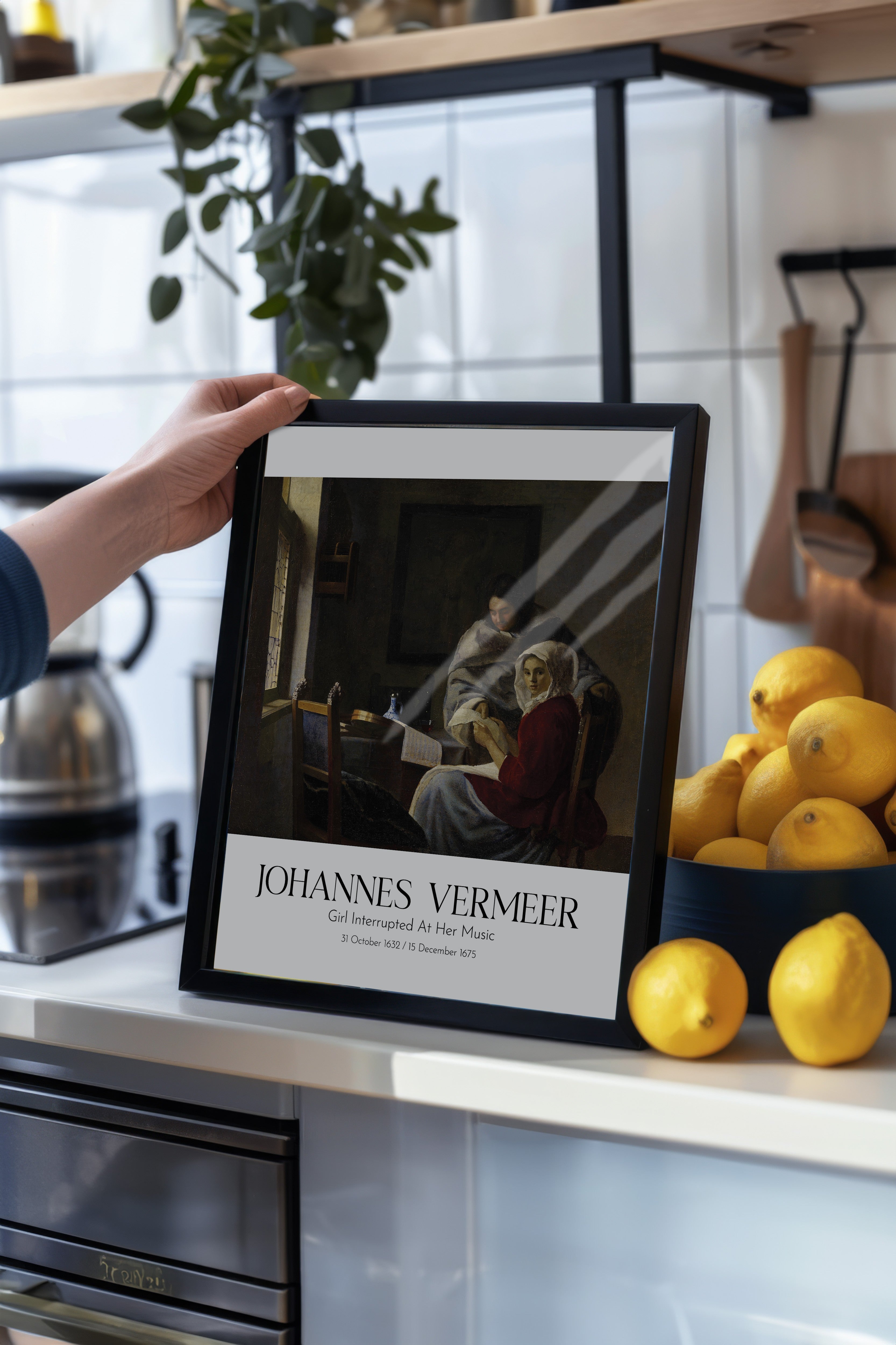 Johannes Vermeer - Girl Interrupted At Her Music, Siyah Çerçeveli Tablo, Sanat Serisi NO:110348