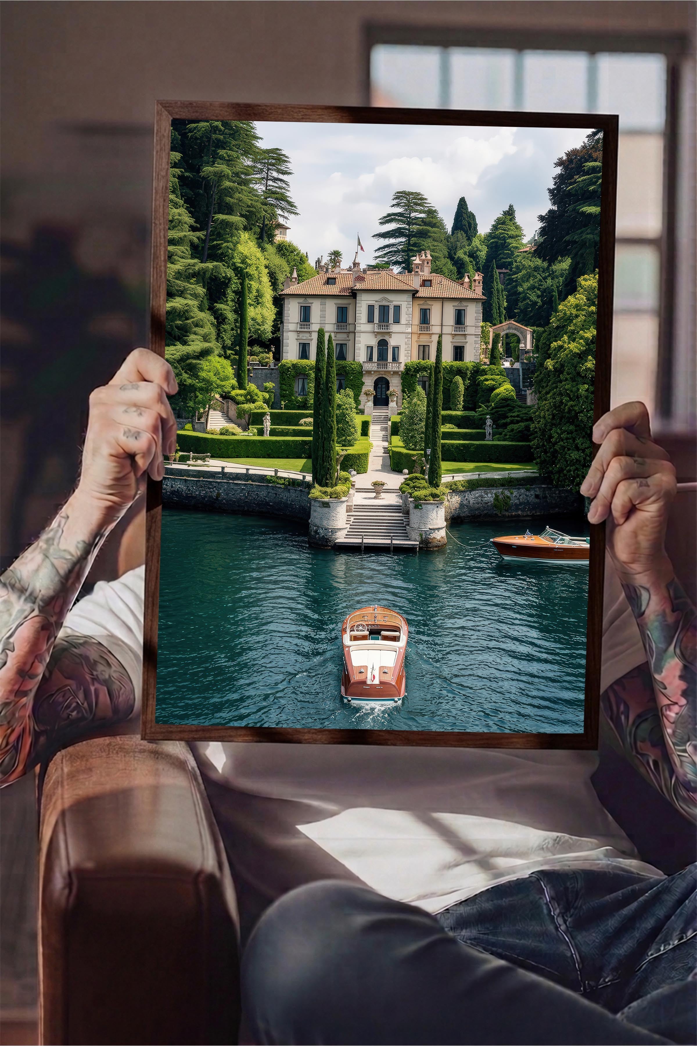 Klasik Villa ve Tekne Posteri, Kahverengi Çerçeveli Poster, Old Money Serisi, NO:113139