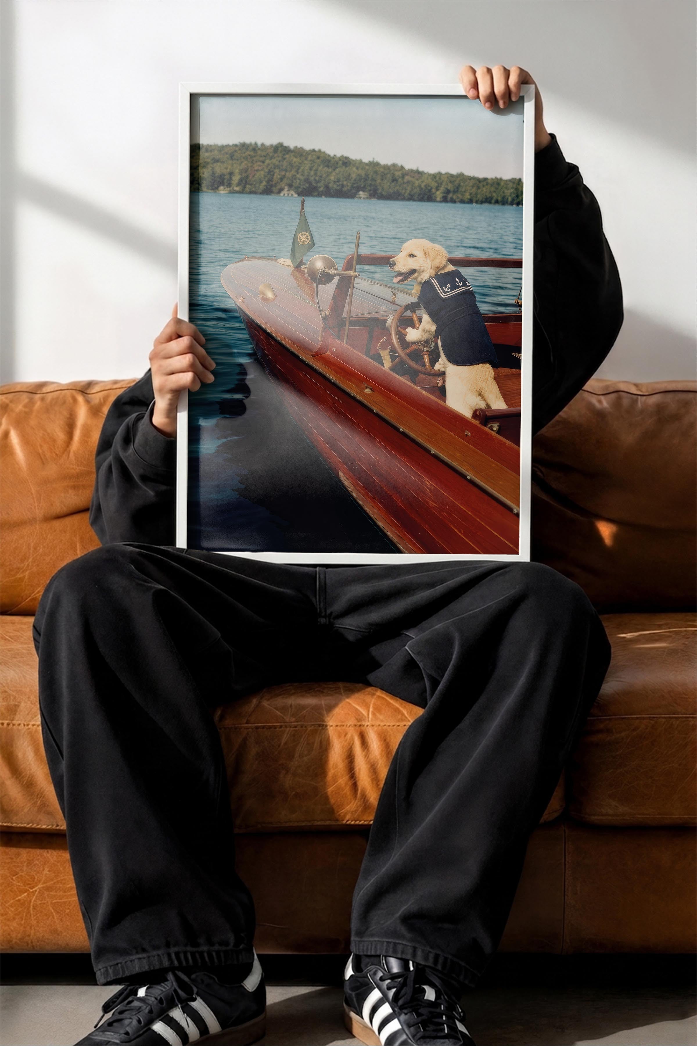 Köpek ve Tekne Posteri, Beyaz Çerçeveli Poster, Old Money Serisi, NO:113147