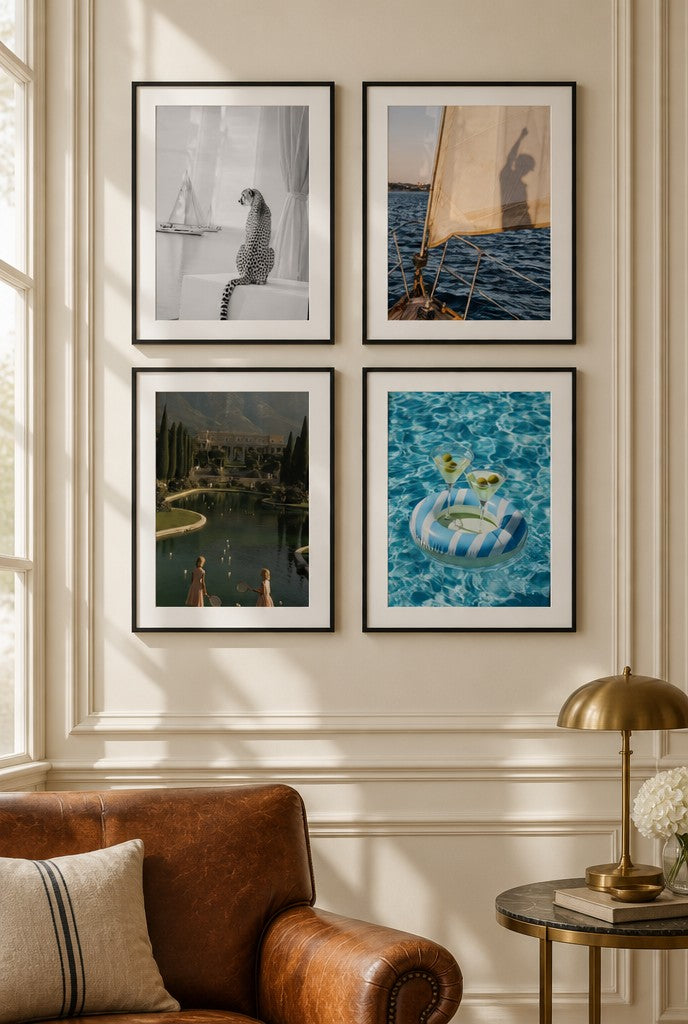 Old Money posterlerden oluşan galeri duvarı