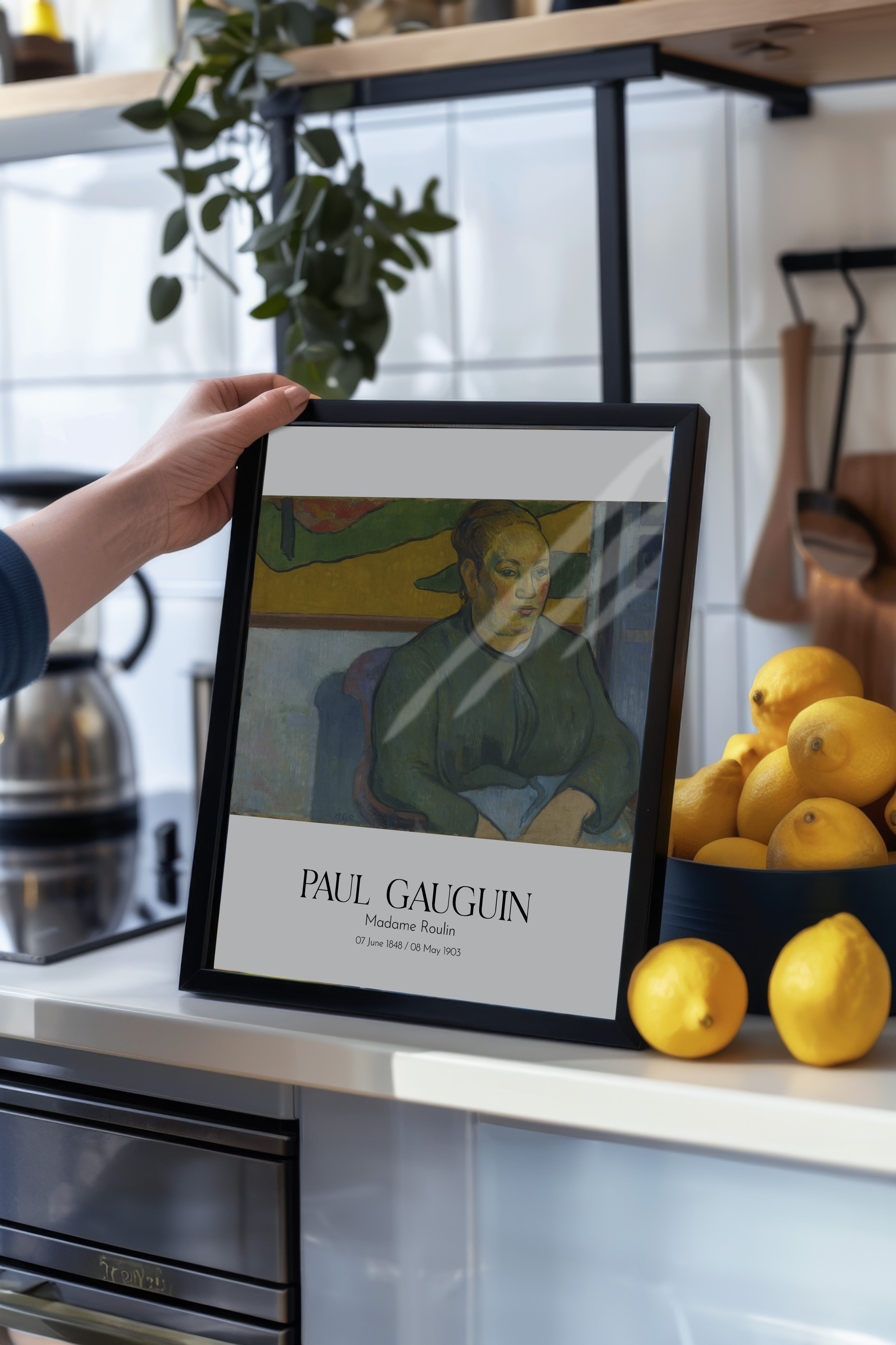 Paul Gauguin - Madame Roulin, Siyah Çerçeveli Tablo, Sanat Serisi NO:110551