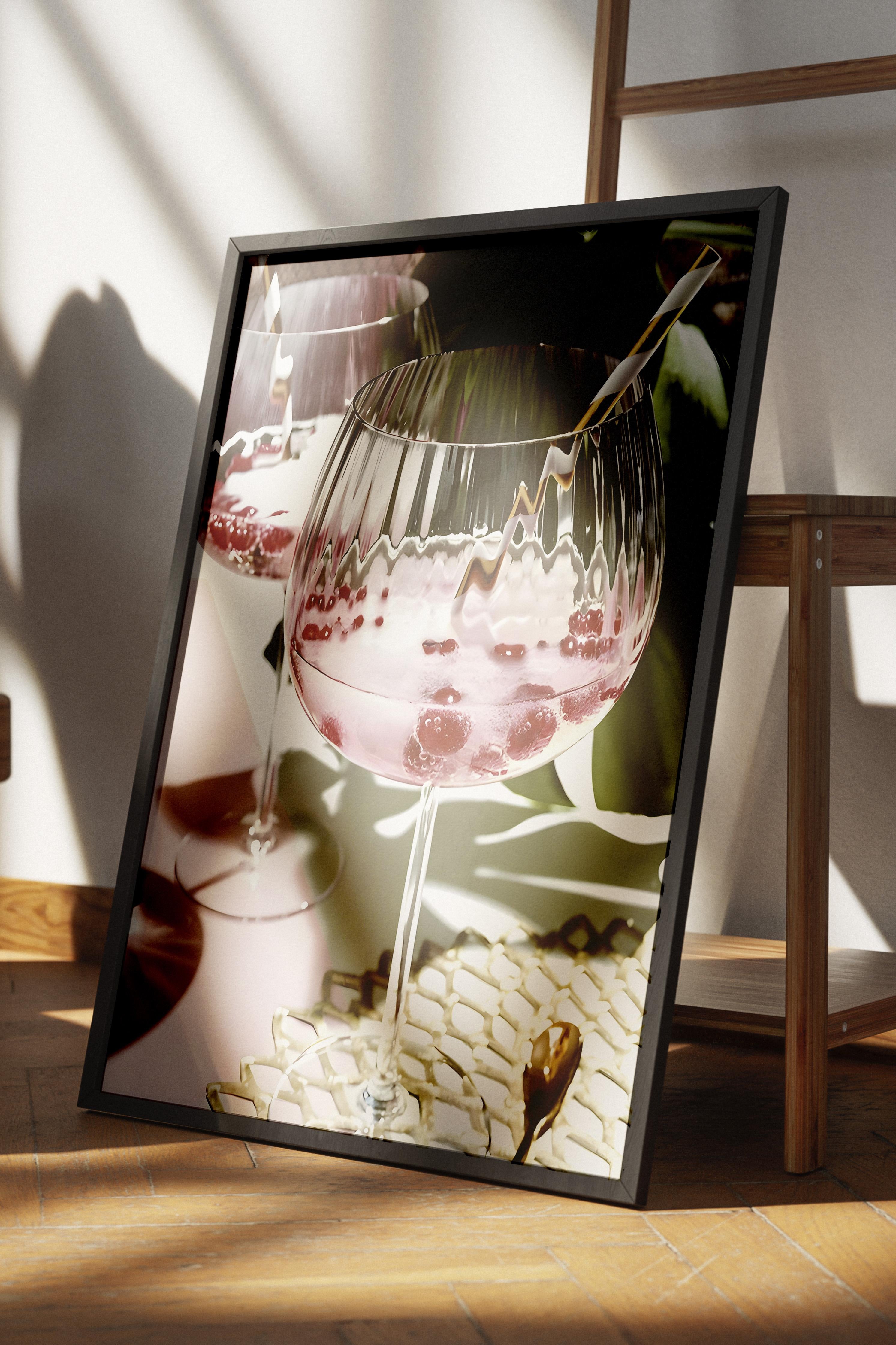 Pink Drink Çerçeveli Tablo, Siyah Çerçeve ve Poster, Dikey Duvar Tablosu Comfort Serisi NO:108377