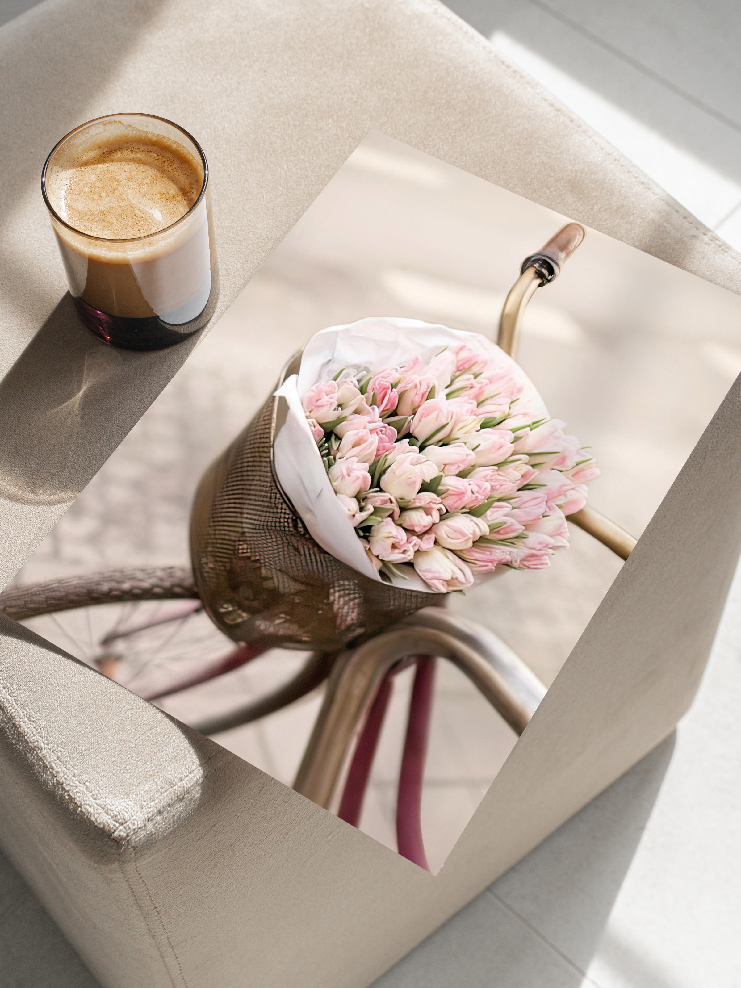Pink Tulips on Bicycle Poster, Dikey Duvar Tablosu Comfort Serisi NO:108387