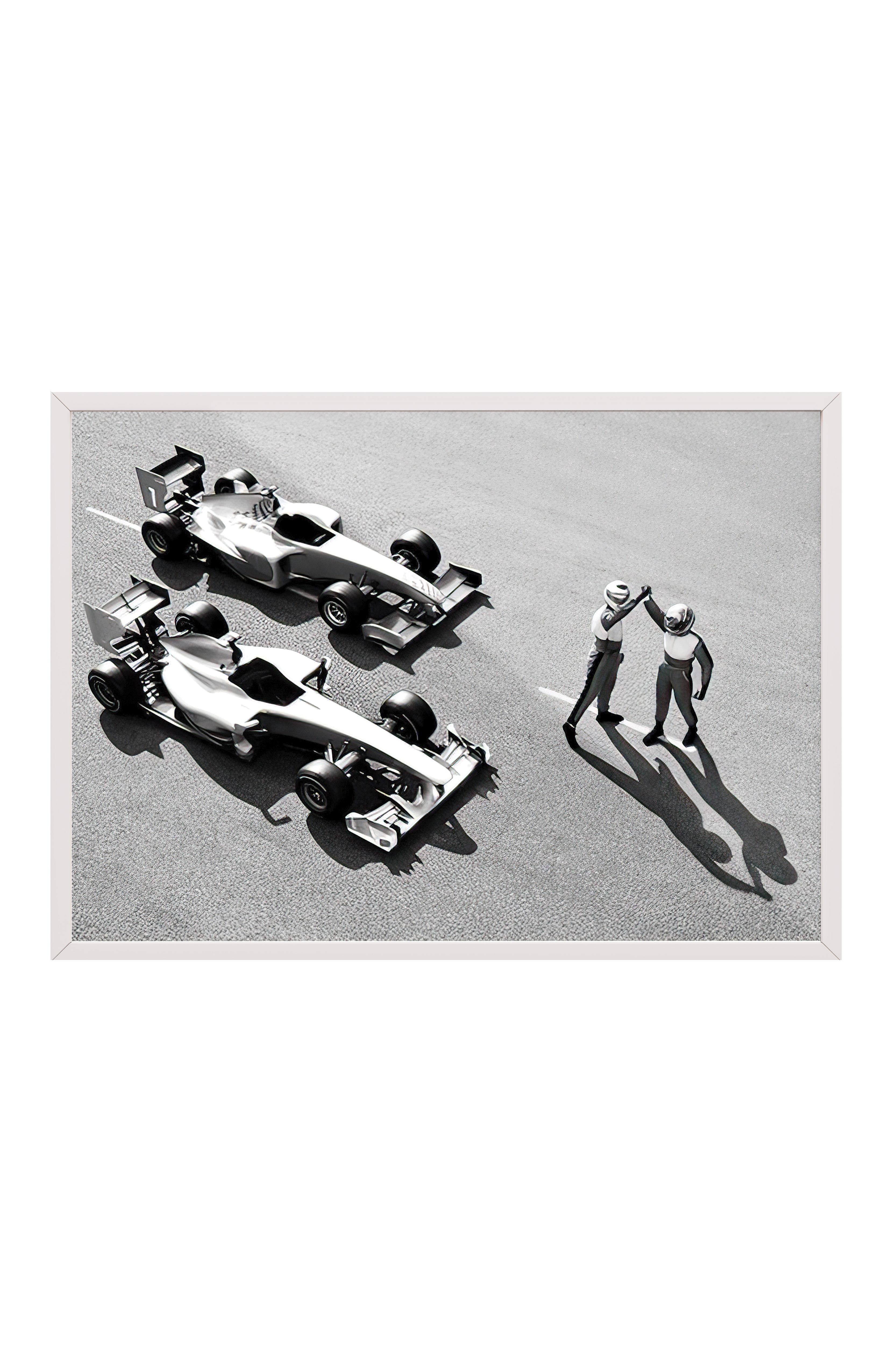 Race Winning Çerçeveli Tablo, Beyaz Çerçeve ve Poster, Yatay Duvar Tablosu Comfort Serisi NO:108392