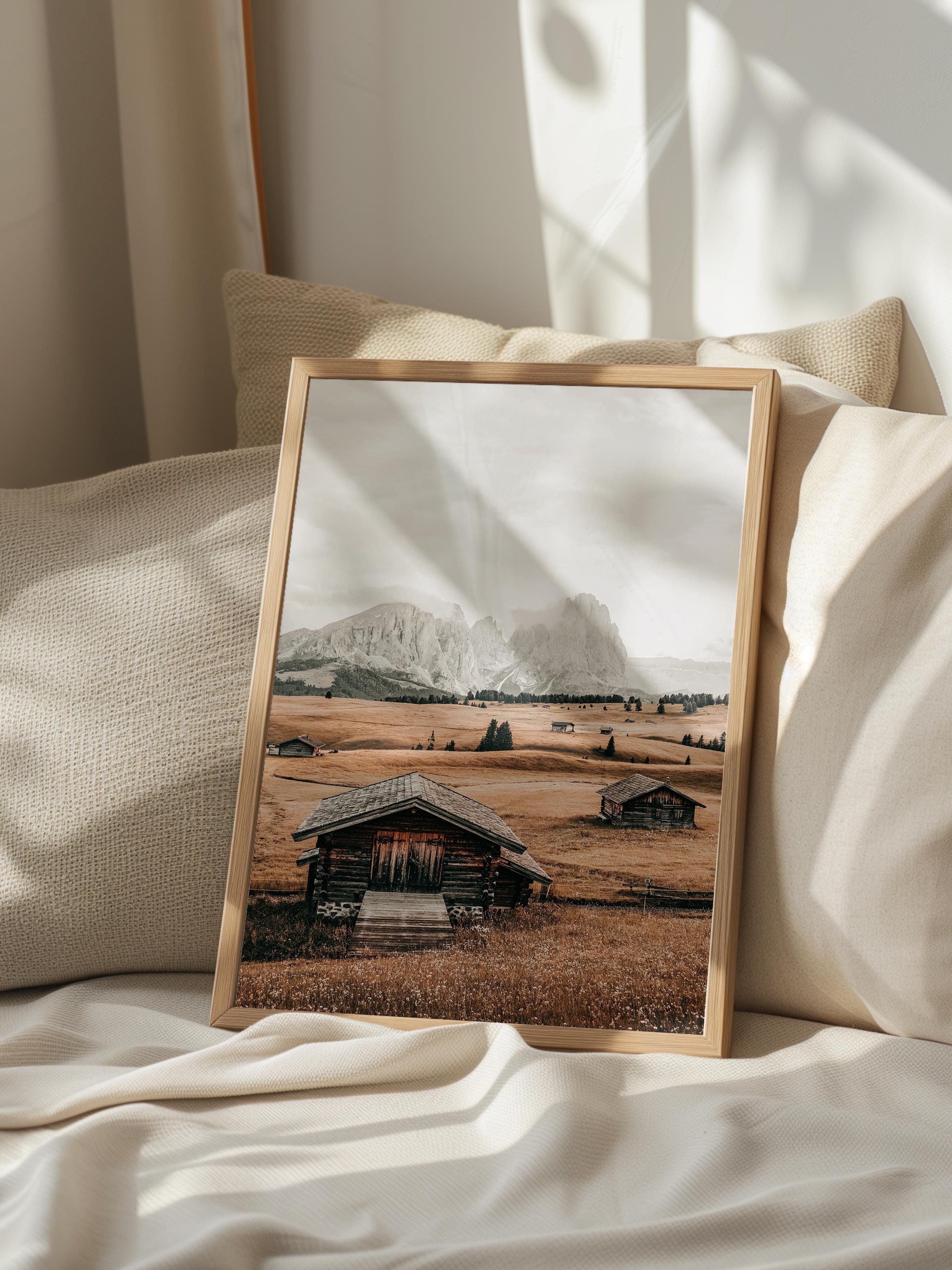 Rustic Çerçevesiz Poster, İskandinav Kahverengi Poster, NO:123 Ahşap Kulübe ve Dağlar Fotoğraf, Dikey