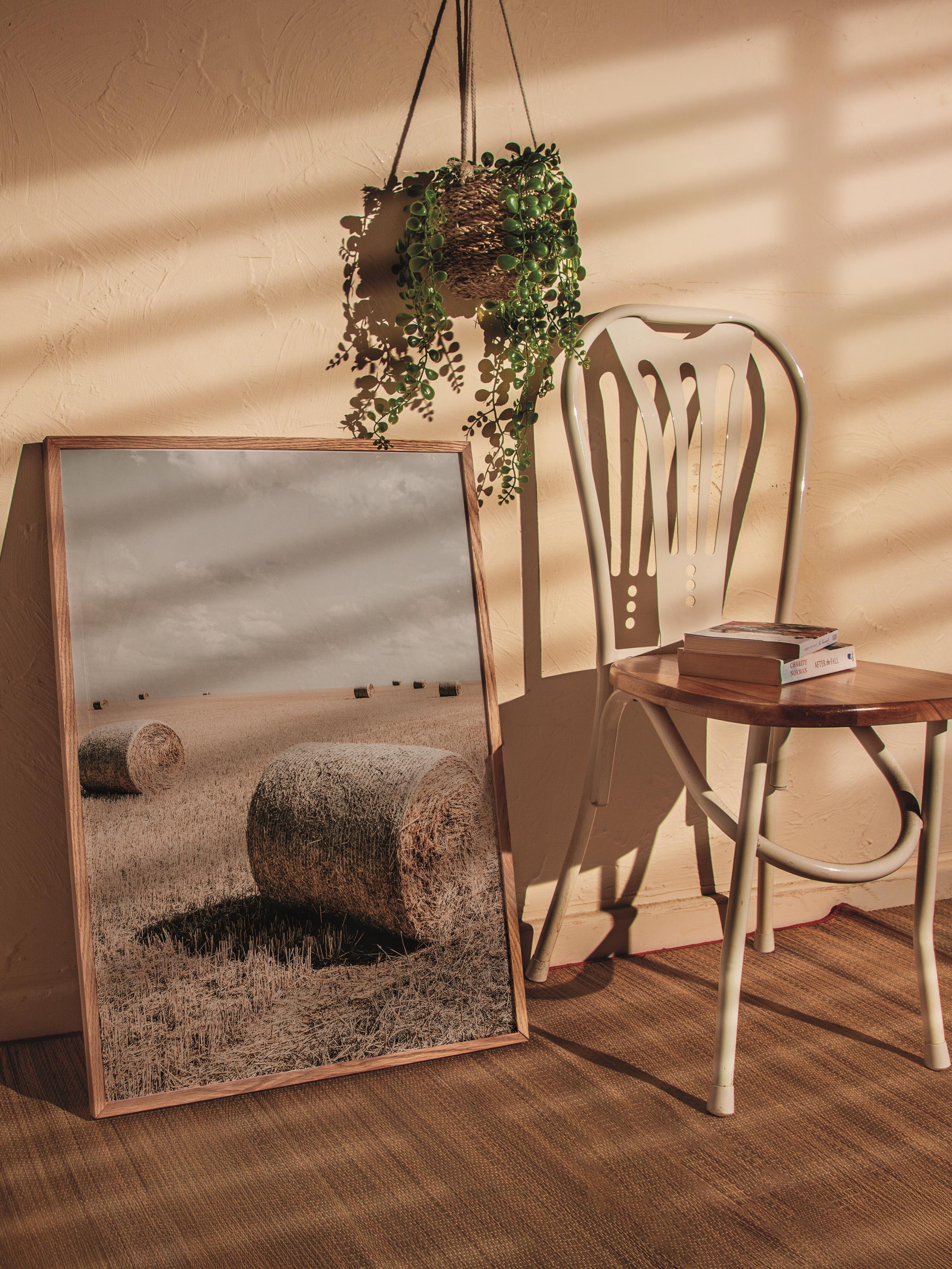 Rustic Çerçevesiz Poster, İskandinav Kahverengi Poster, NO:230 Tarlada Saman Balyası Fotoğraf, Dikey