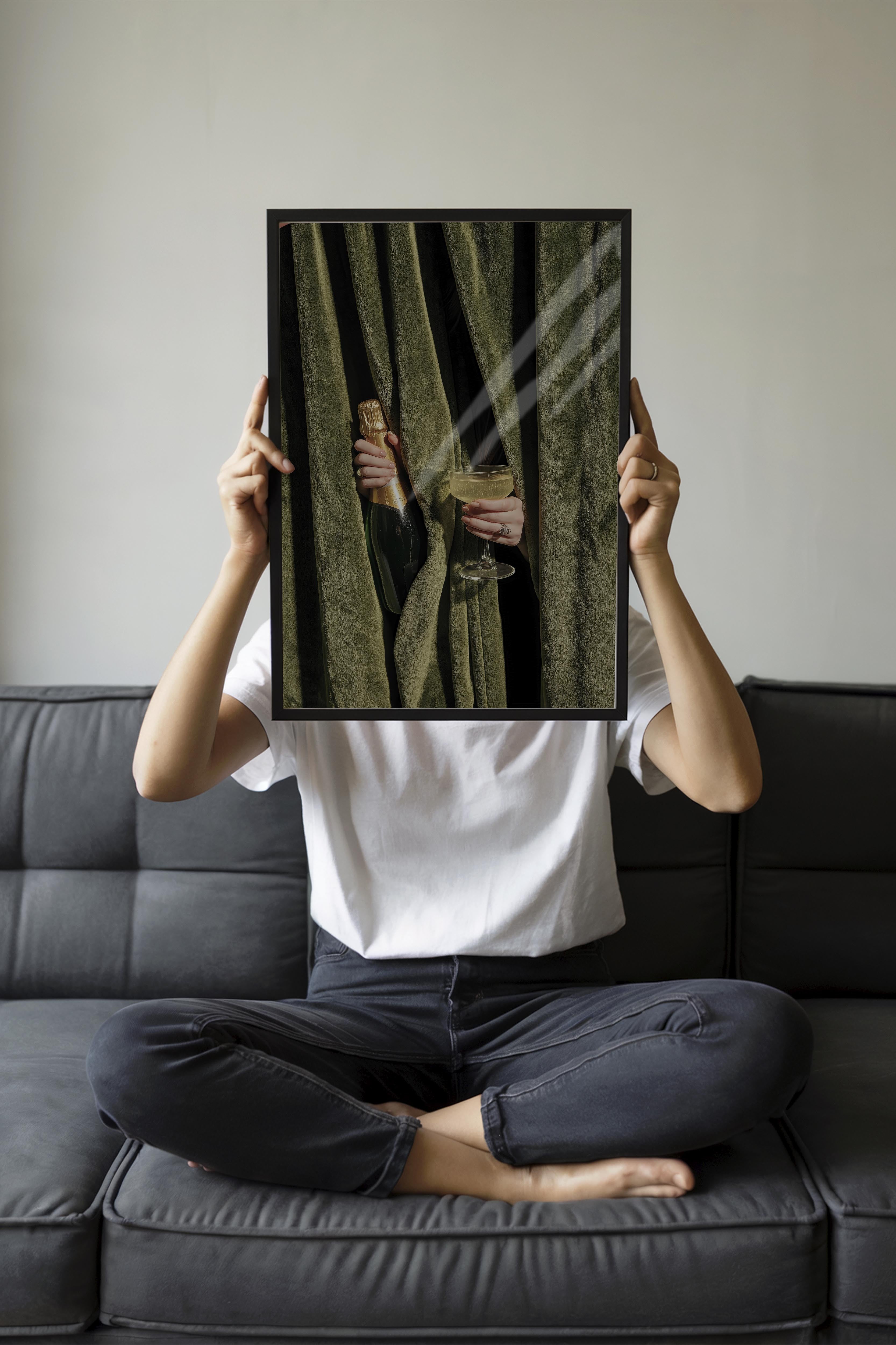 Şampanya ve Kadeh Posteri, Siyah Çerçeveli Poster, Old Money Serisi, NO:113213