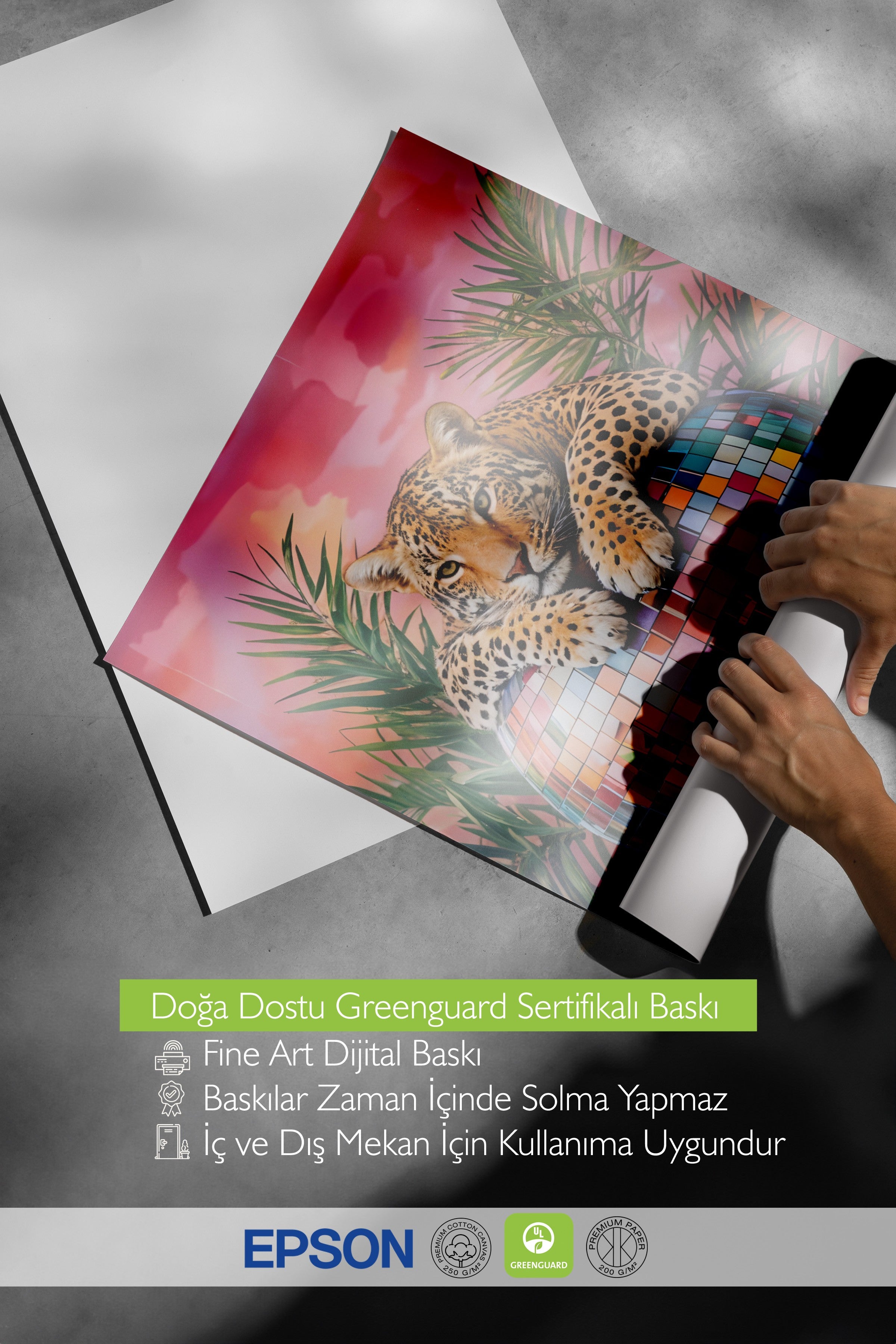 Siyah Çerçeveli Tablo, Leopard on Disco Ball, Comfort Serisi Poster ve Duvar Tablosu, NO:108942
