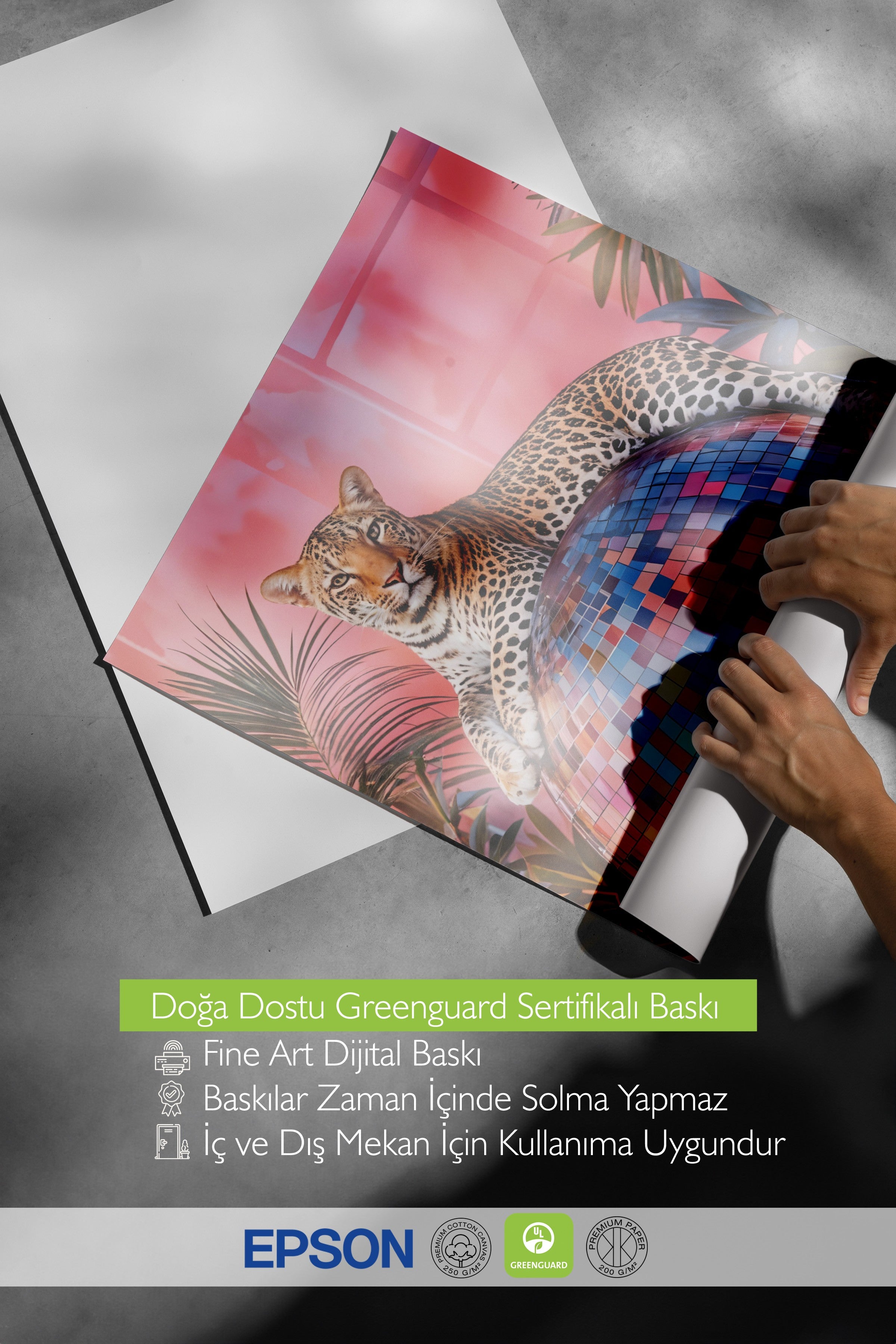 Siyah Çerçeveli Tablo, Leopard on Disco Ball, Comfort Serisi Poster ve Duvar Tablosu, NO:108943