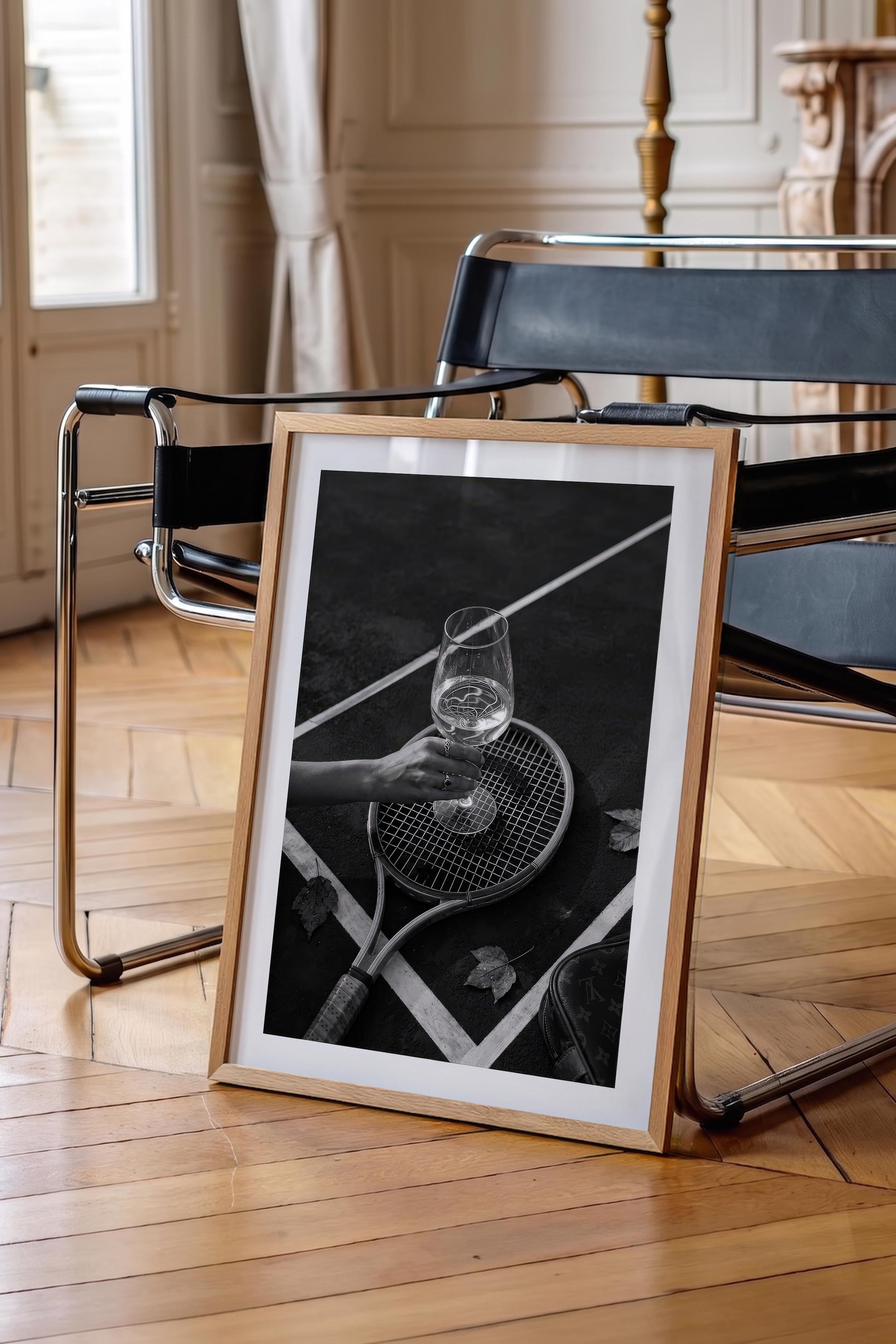 Tenis Raketi ve Şarap Kadehi Posteri, Ahşap Çerçeveli Poster, Old Money Serisi, NO:113205