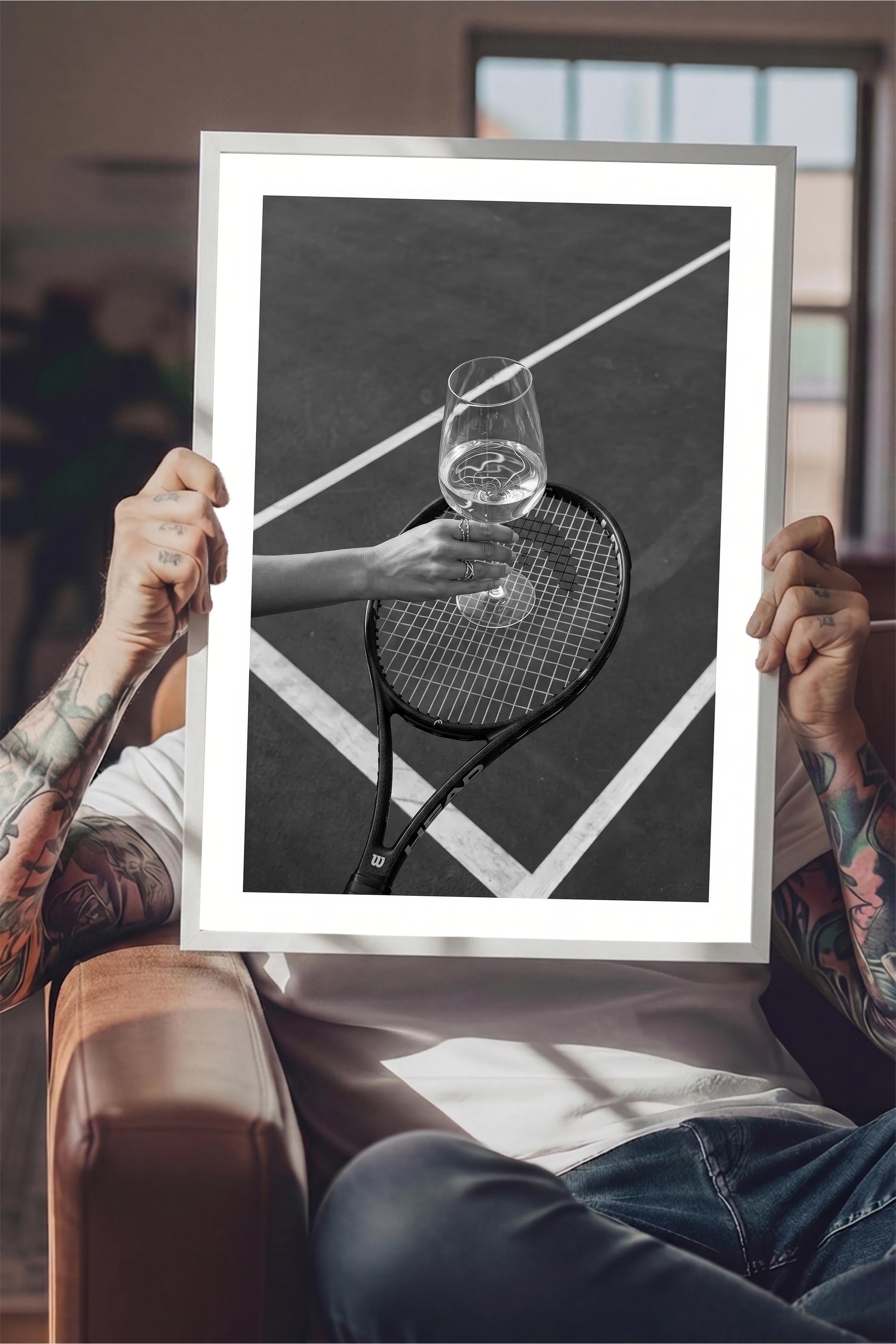Tenis Raketi ve Şarap Kadehi Posteri, Beyaz Çerçeveli Poster, Old Money Serisi, NO:113180