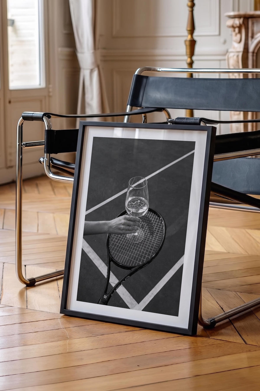 Soyut Tenis Raketi ve Şarap Kadehi Old Money Poster – Siyah Çerçeveli Tablo