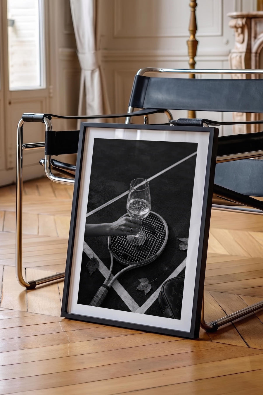 Tenis Raketi ve Şarap Kadehi Old Money Poster – Siyah Çerçeveli Tablo