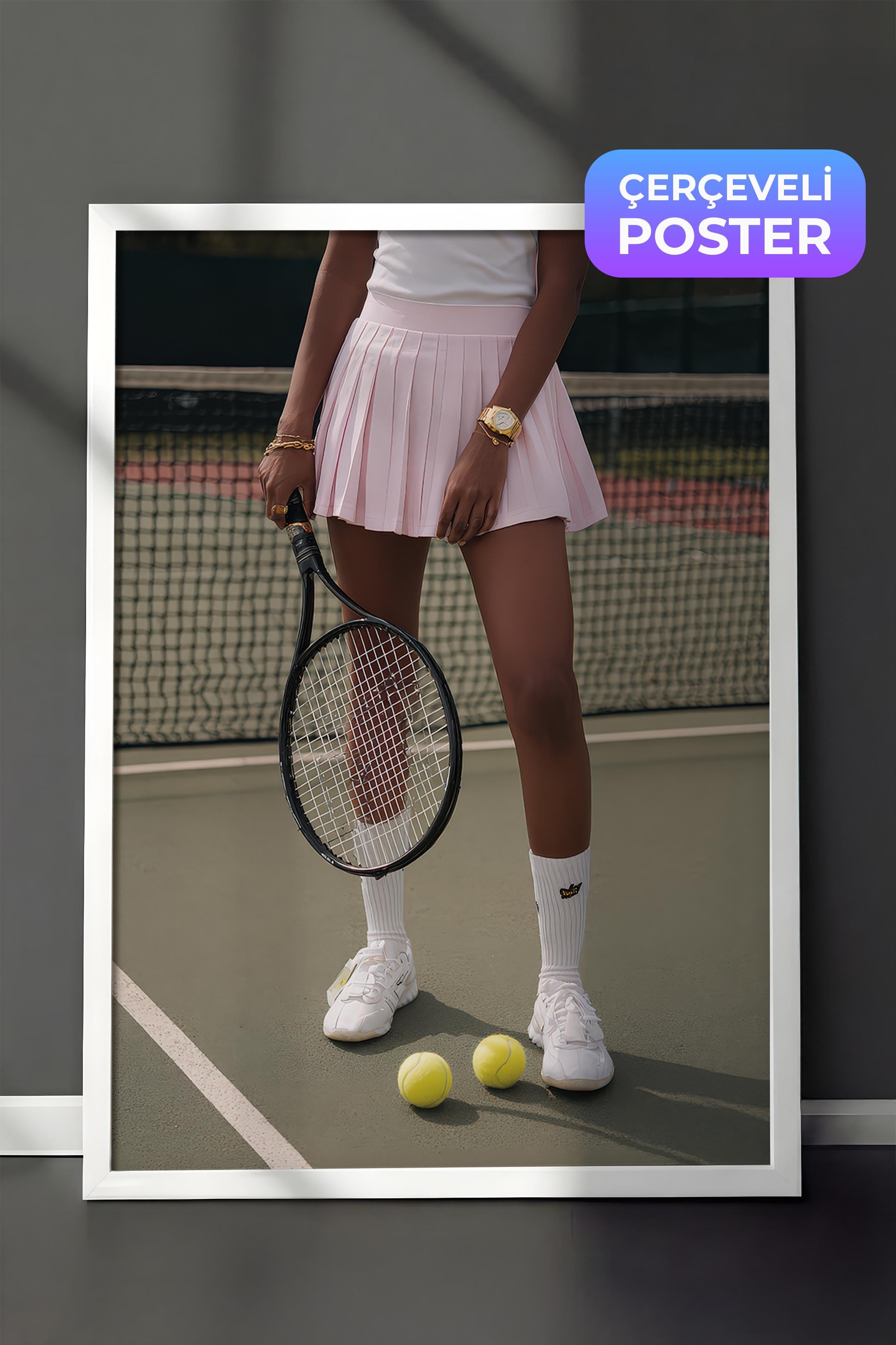 Tenis Raketi ve Topları Posteri, Beyaz Çerçeveli Poster, Old Money Serisi, NO:113215