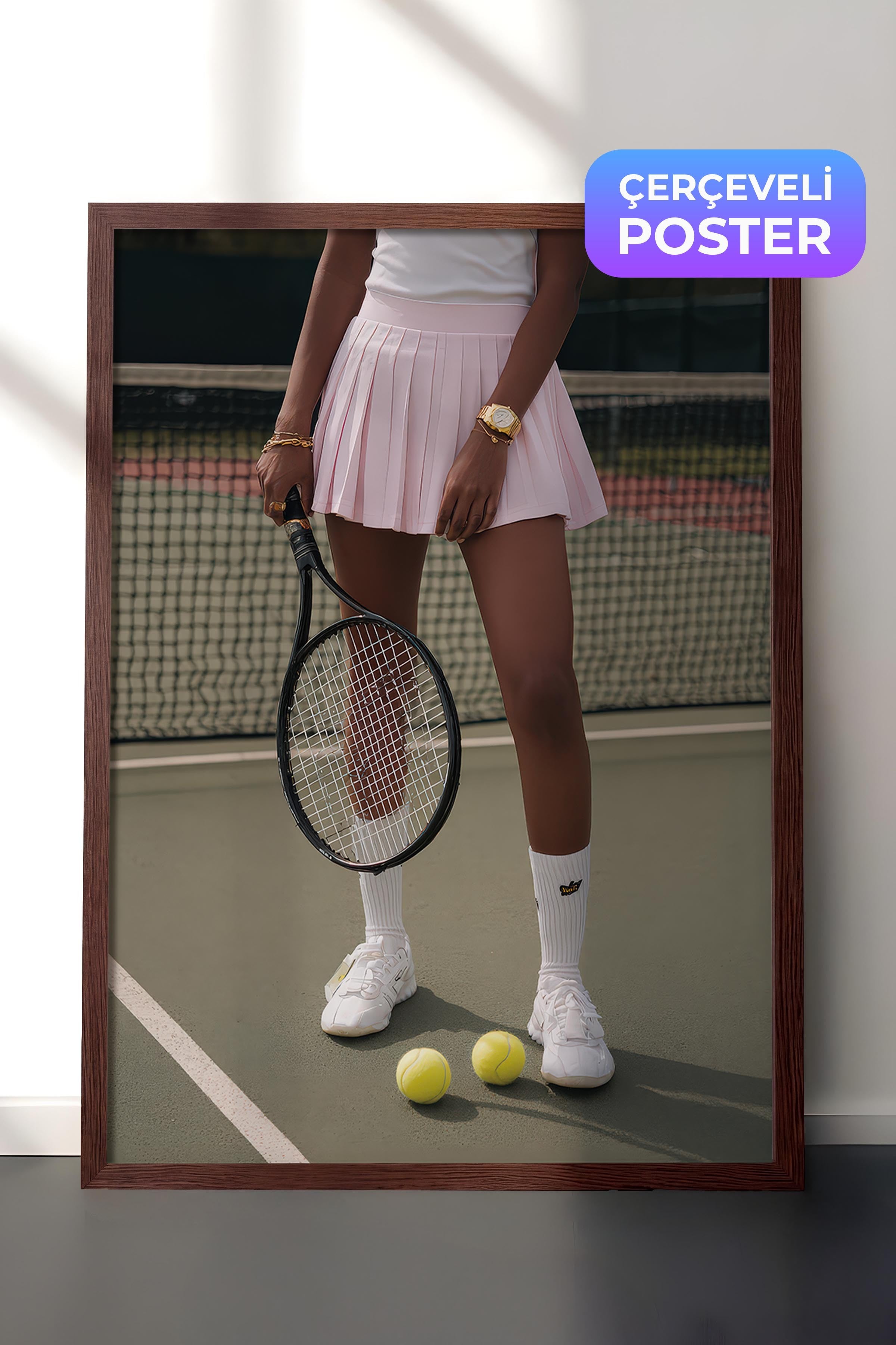 Tenis Raketi ve Topları Posteri, Kahverengi Çerçeveli Poster, Old Money Serisi, NO:113215