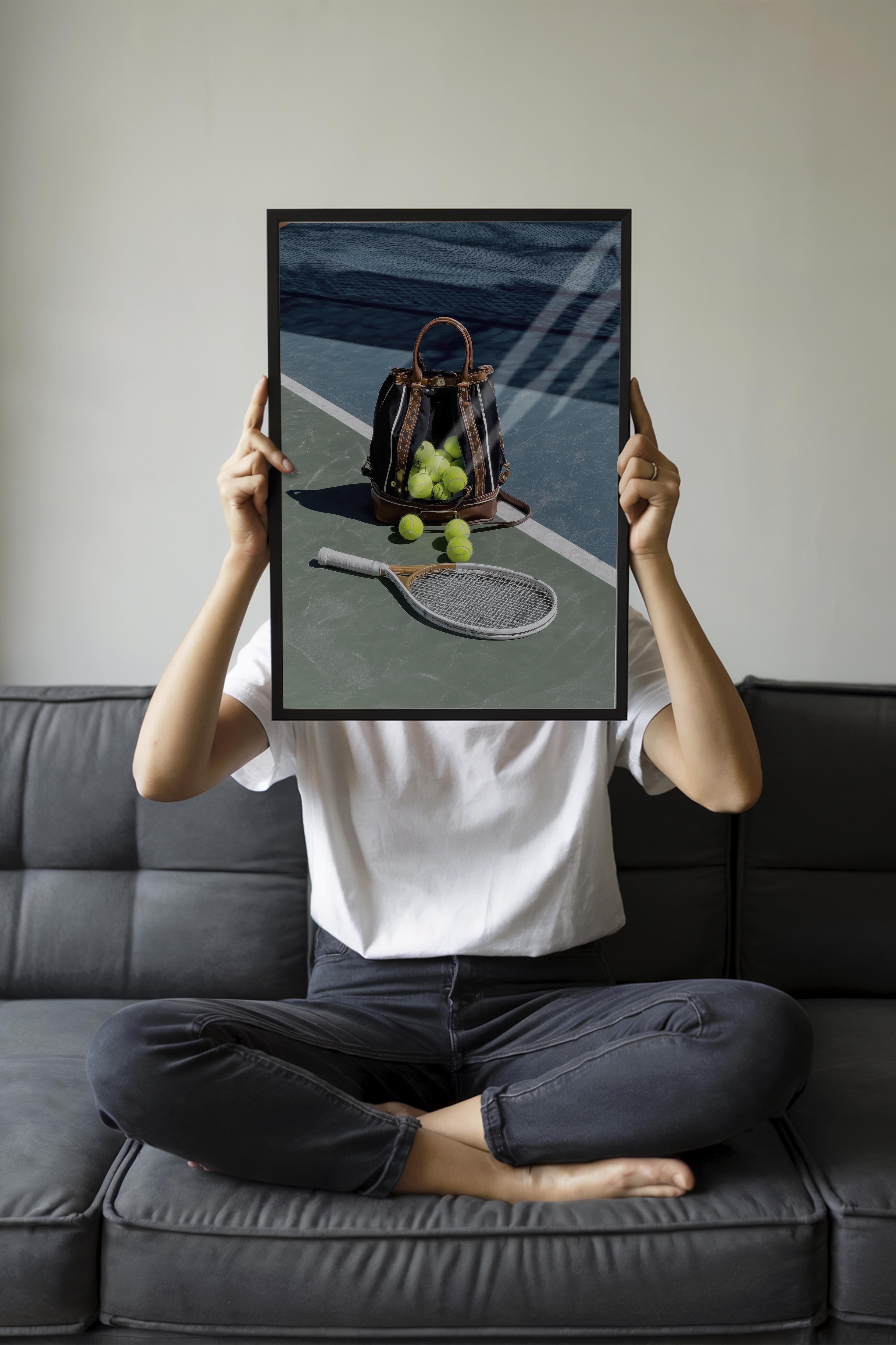 Tenis Raketi ve Topları Posteri, Siyah Çerçeveli Poster, Old Money Serisi, NO:113231