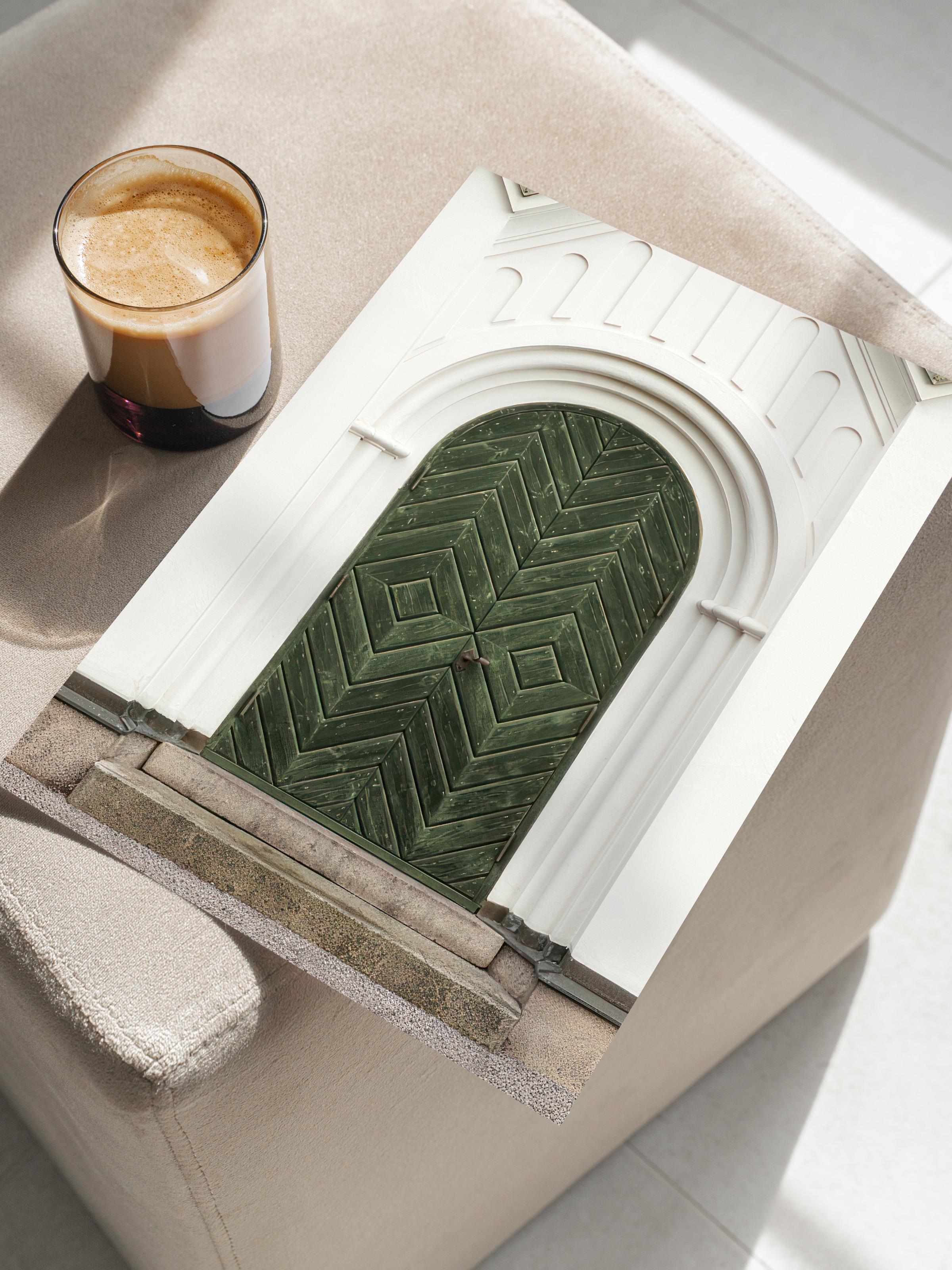 The Green Door  Poster, Çerçevesiz Duvar Posteri, Dikey Duvar Tablosu Comfort Serisi NO:108551