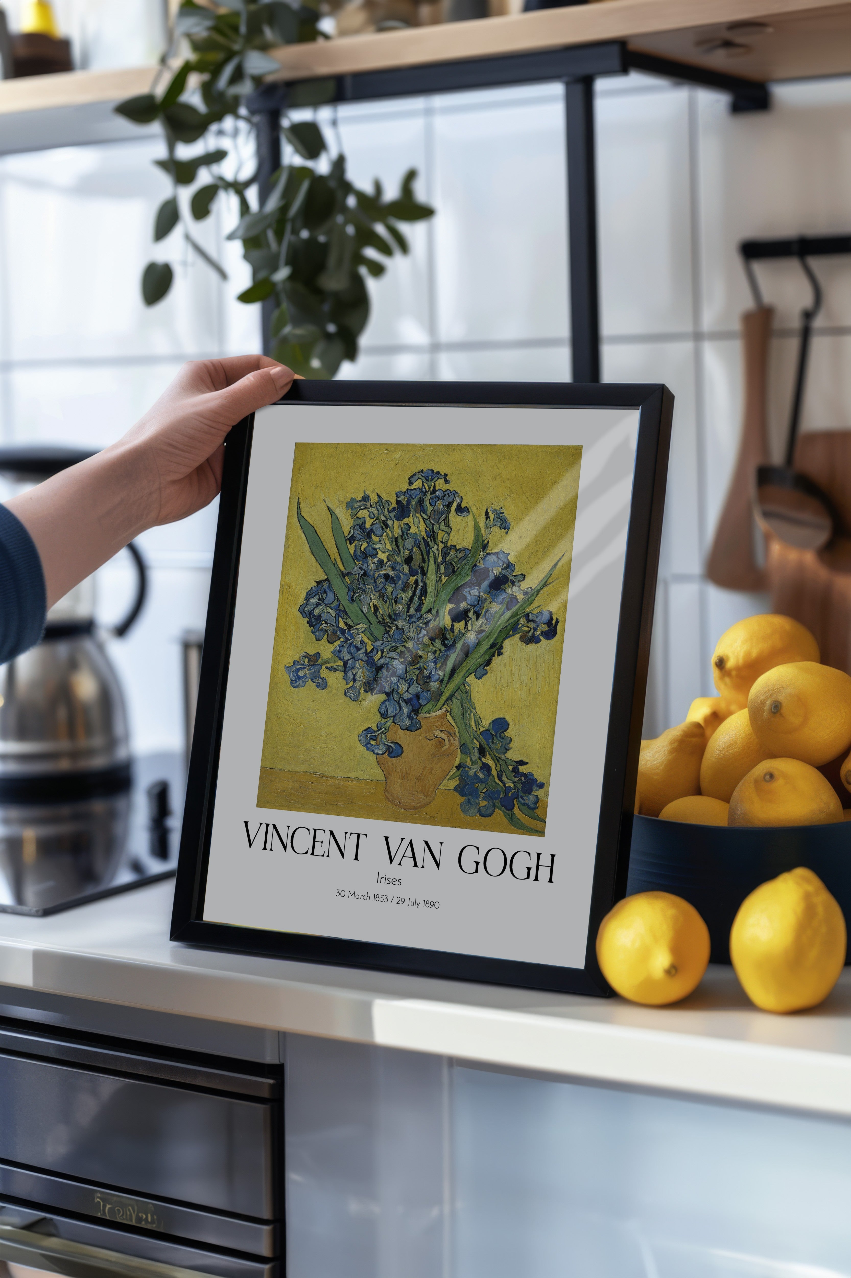 Vincent Van Gogh - Irises, Siyah Çerçeveli Tablo, Sanat Serisi NO:110606