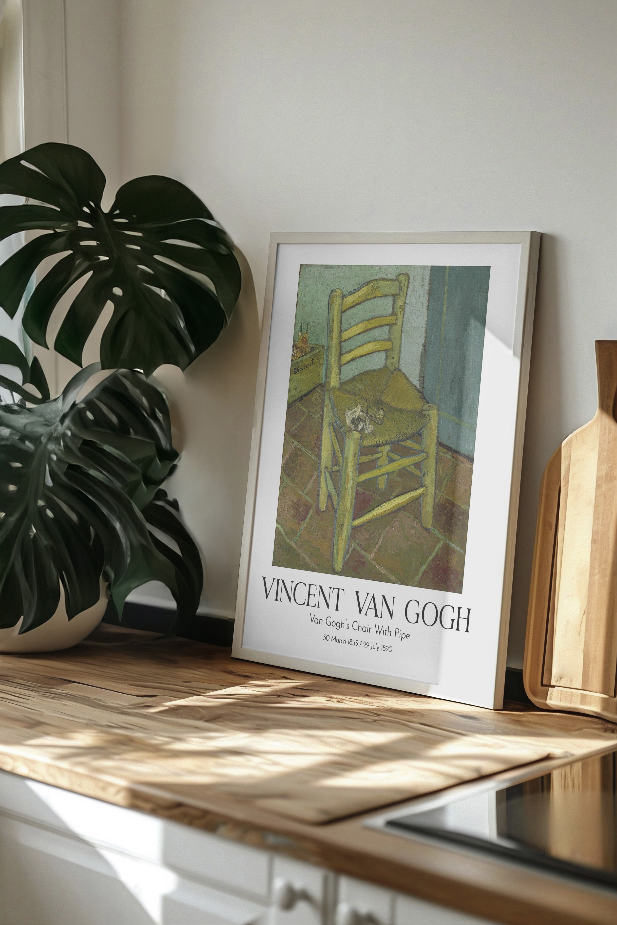 Vincent Van Gogh - Van Gogh'S Chair With Pipe, Beyaz Çerçeveli Tablo, Sanat Serisi NO:110630