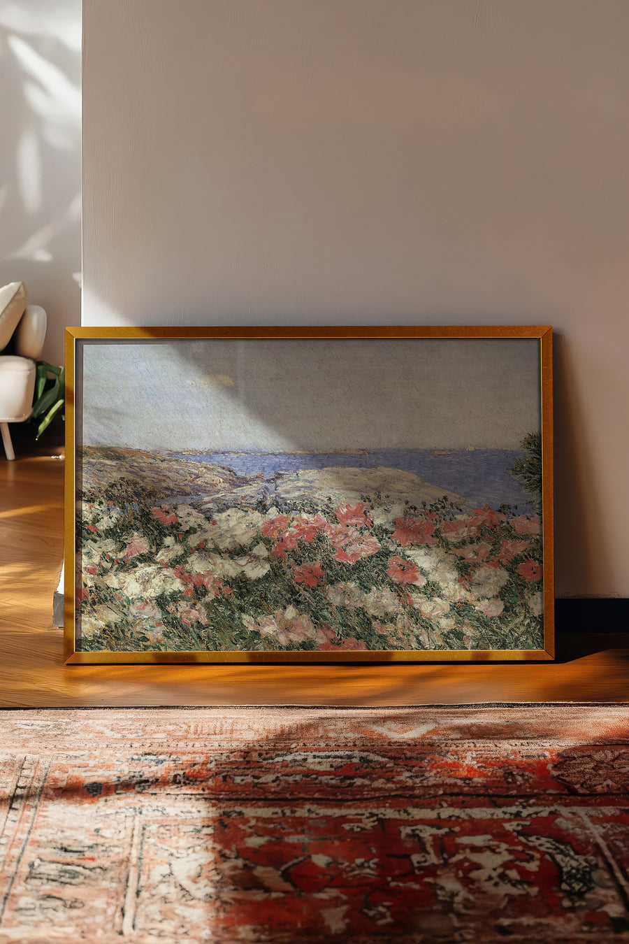 Farklı Tonlarda Kır Çiçekleri ve Deniz Manzarası Vintage Poster – Gold Çerçeveli Tablo