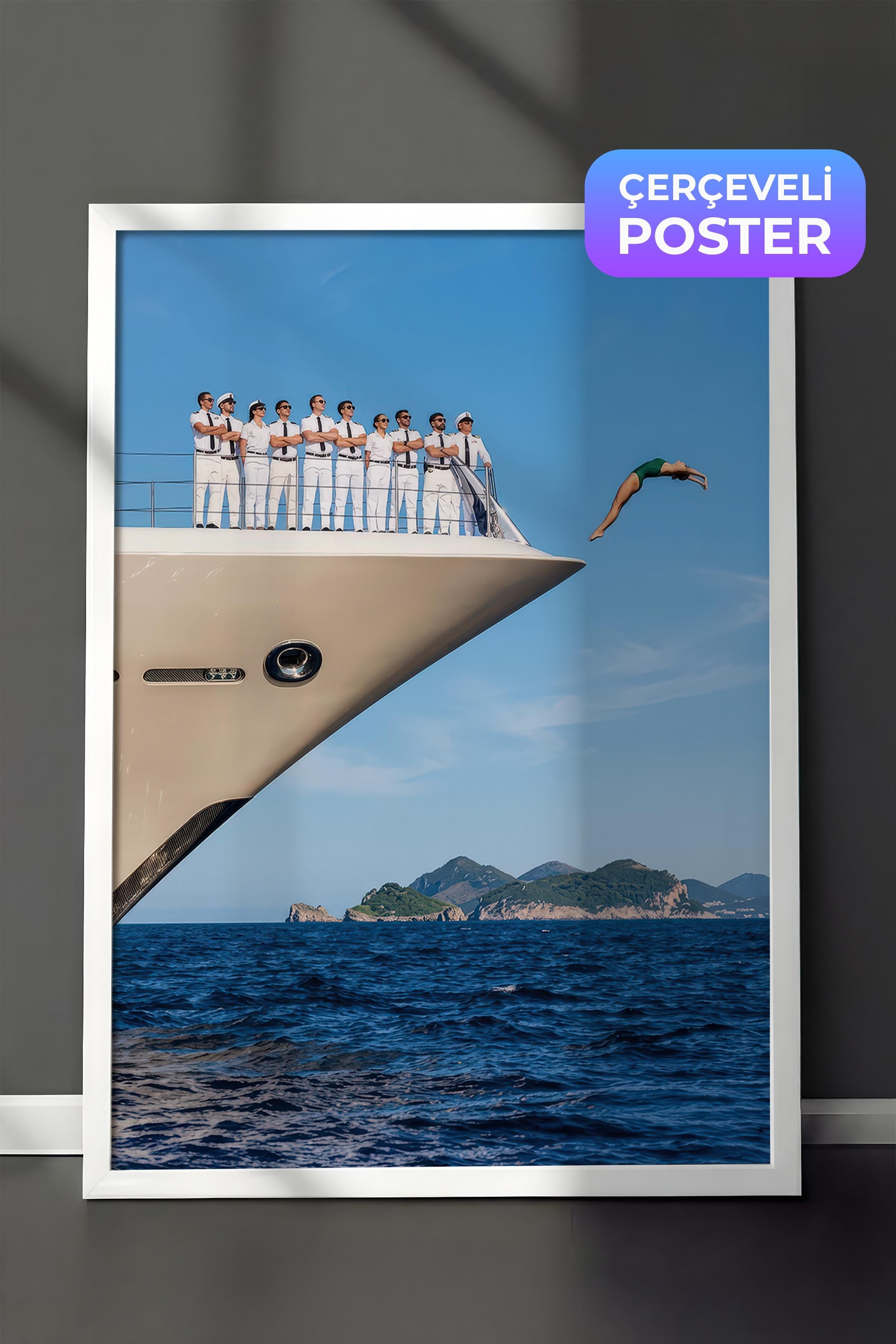 Yat ve Dalgıç Posteri, Beyaz Çerçeveli Poster, Old Money Serisi, NO:113181