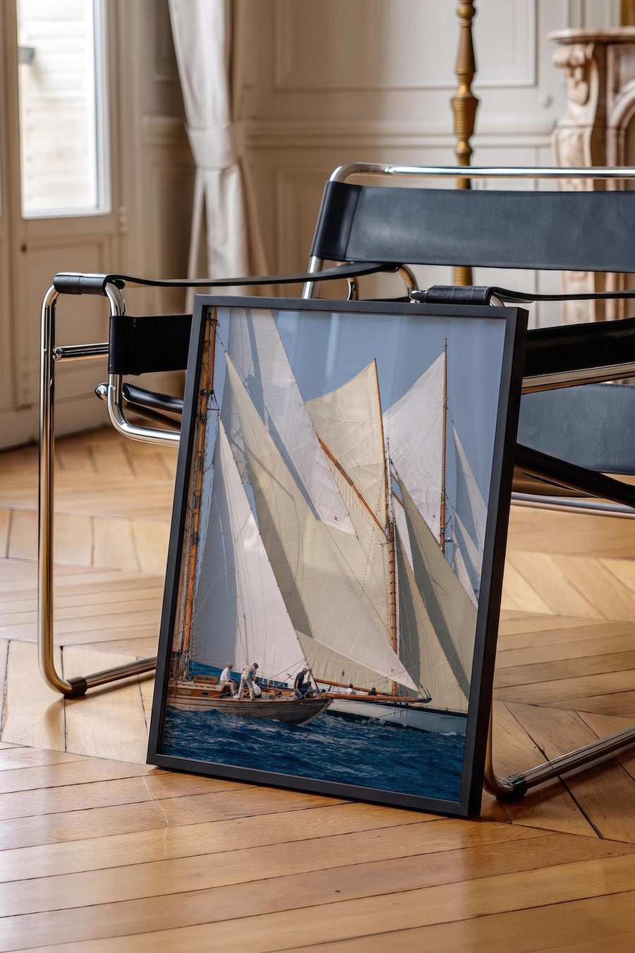Beyaz Yelkenli Old Money Poster – Siyah Çerçeveli Tablo